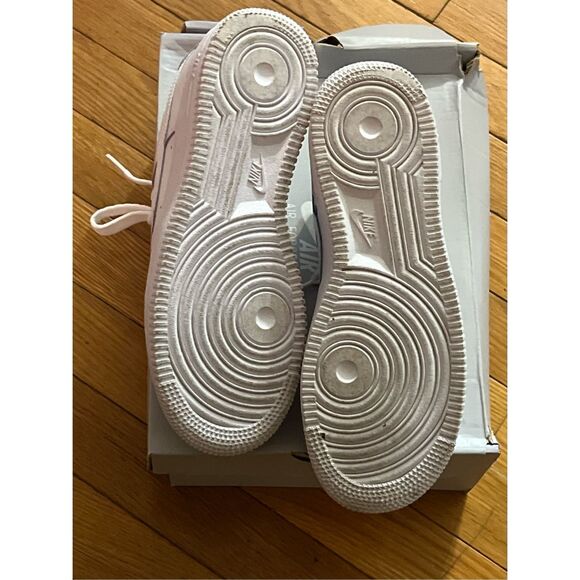 Air Force 1 LE (GS) 6Y White - Picture 9 of 11